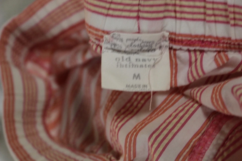 Pantalones de pijama Old Navy para mujer a rayas blanco rosa amarillo talla mediana Foto 4 de 4