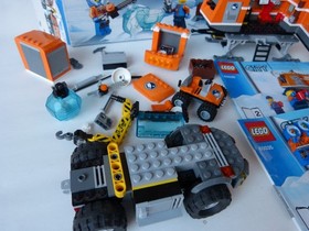 LEGO 60035 Arctic Truck with Minifigures Building Instructions Boxed Complete