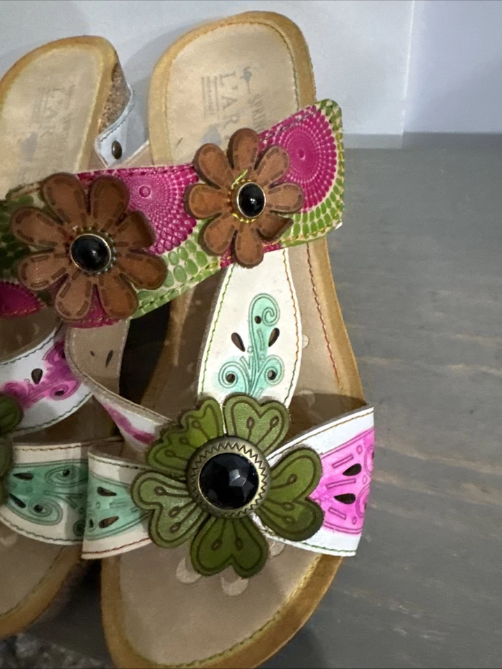 Sandalia de cuña Spring Step L'artiste de cuero blanca floral correa ajustable 37/6,5 Foto 3 de 4