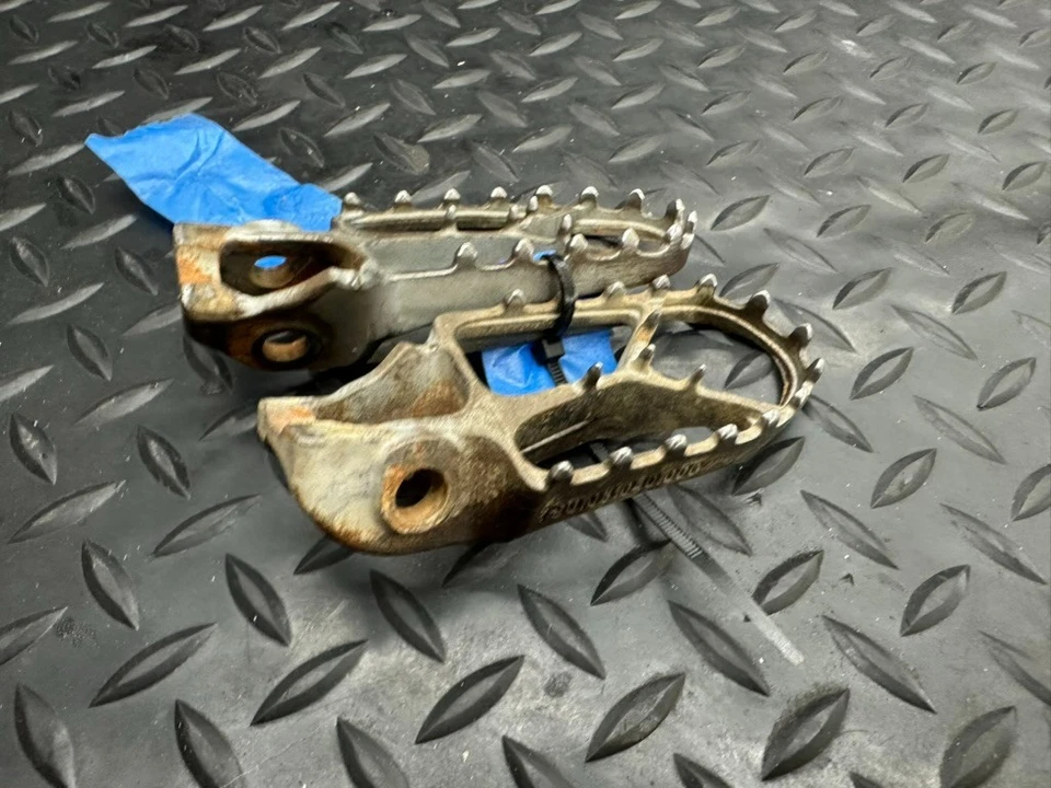 Clavijas de pie KTM 85 SX 2023 OEM Foto 3 de 4