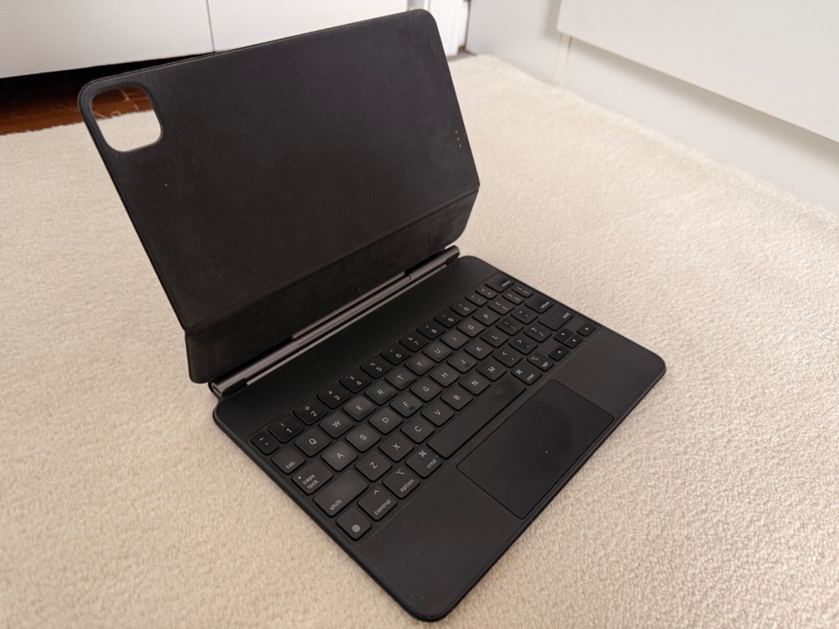 Magic Keyboard for iPad Pro 11 Inch (4th ) And iPad Air (M1