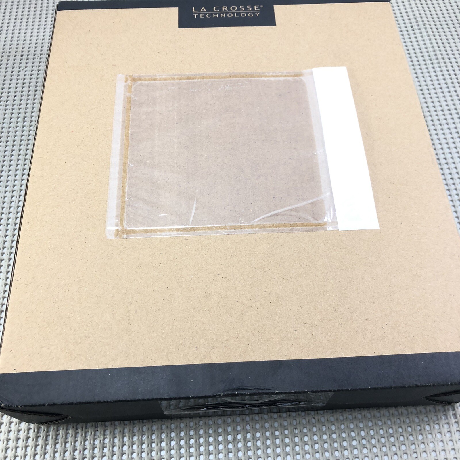 S88907 La Crosse Technology Wireless Color Weather Station with TX141TH-BV3