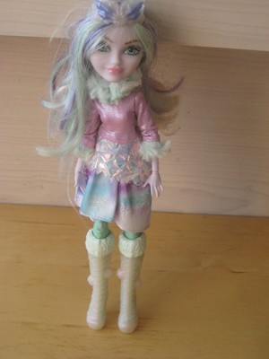 Ever After High Epic Winter Crystal Winter Doll Mattel