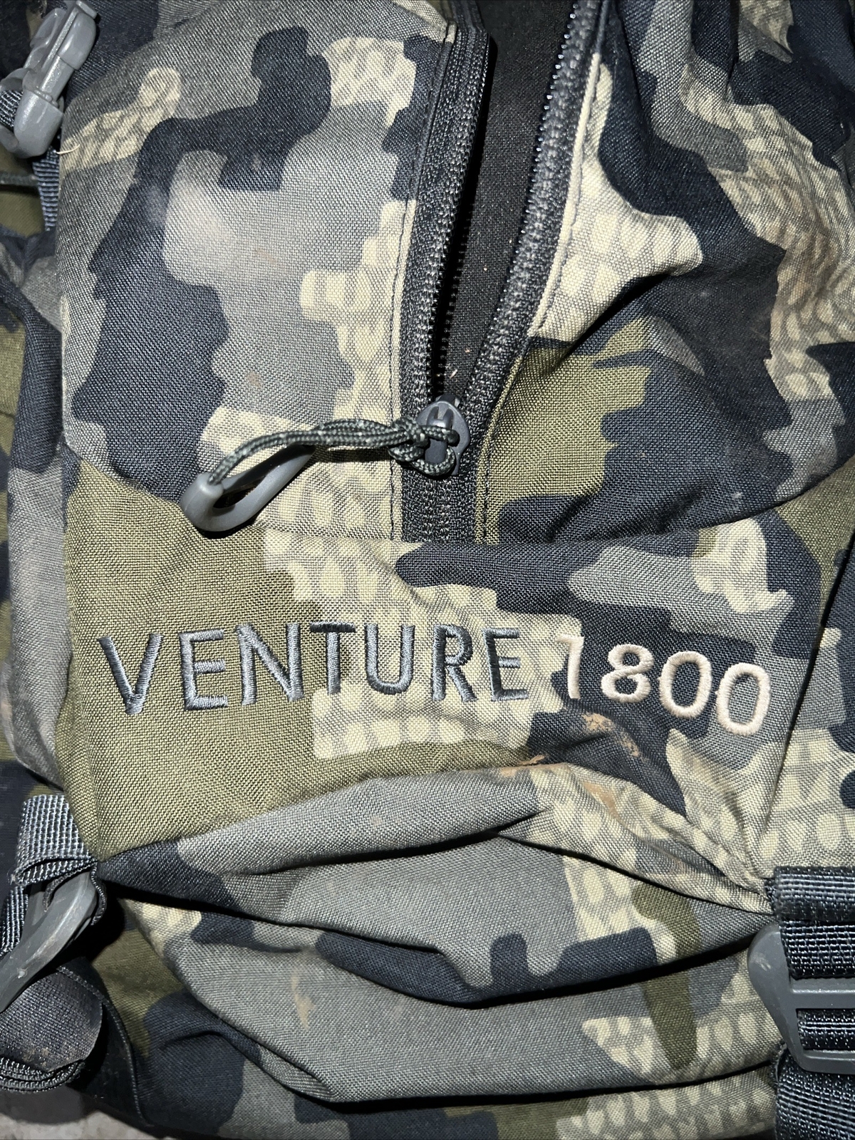Kuiu Venture 1800 Large Hunting/Scouting Backpack/Day Pack Verdi Camo