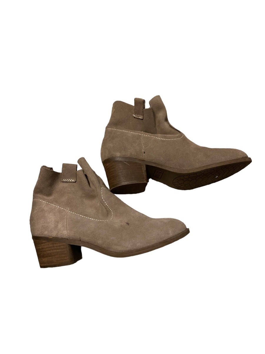 Carlos Santana Women's Brandy Ankle Bootie – Ruching Detail & Comfortable 1.5-Inch Heel - View #6