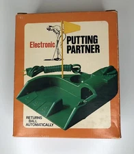 Jef Oscar Jr Electronic Putting Partner Cup Model JR-100 complete with box mint
