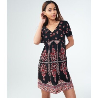 Aeropostale Floral V-Neck Fit and Flare Short Sleeve Dress XS