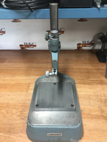 MITUTOYO 216 620 INDICATOR BASE 5 X 5 " WORK AREA X 12 " TALL 