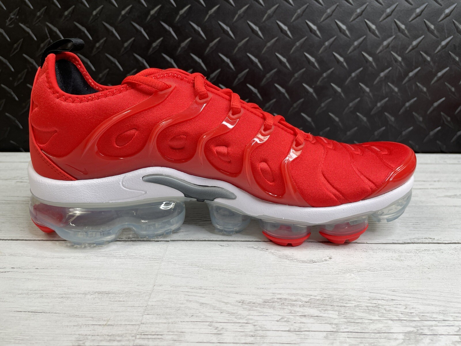 Nike Vapormax Plus 'Chili Red' 2021 