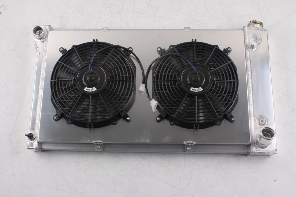4Row Radiator+Shroud Fan For 1967-1972 Chevy C/K 10 20 30 K20 GMC Truck Blazer Foto 2 de 4