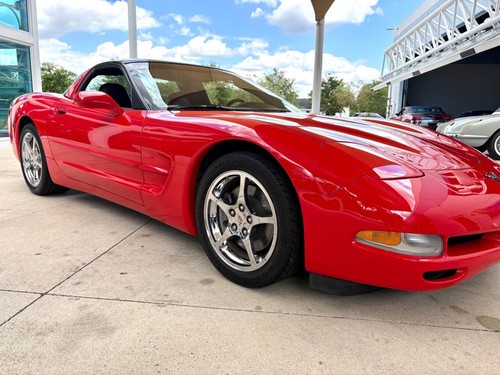 1998 Chevrolet Corvette Base 2dr Hatchback - Picture 19 of 40