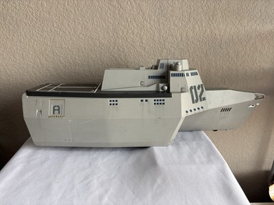 カーズ2 超レア物　トニートライフル　戦闘艦アメリカ海軍　3点セット　マテル社 Disney Pixar Cars 2 Tony Trihull Battleship Cargo Ship Carry Case