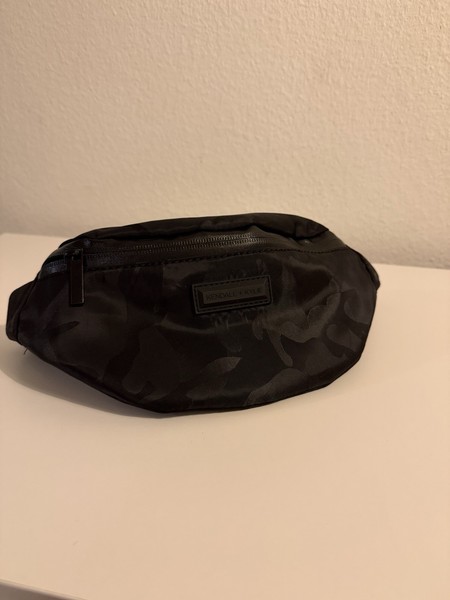 Kendall + Kylie Women's Crossbody Bag Black