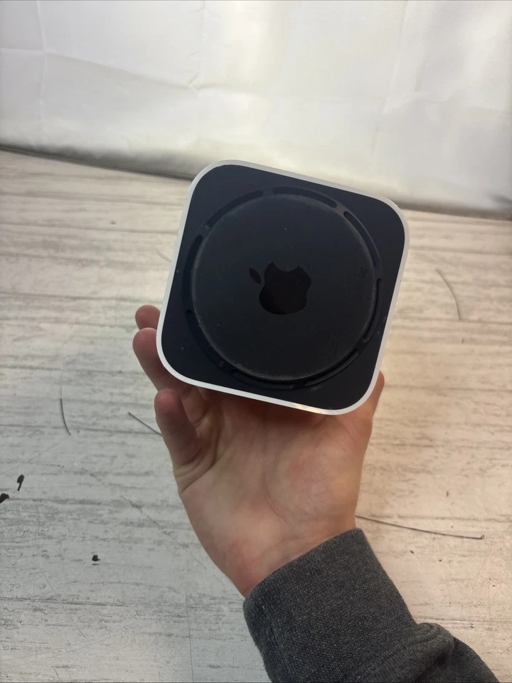 Apple AirPort Extreme A1521 White 6th Generation Base Station Wireless Router - Image 4 of 4