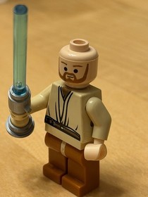 Lego 7257 Ultimate Lightsaber Duel light up minifigures, one working