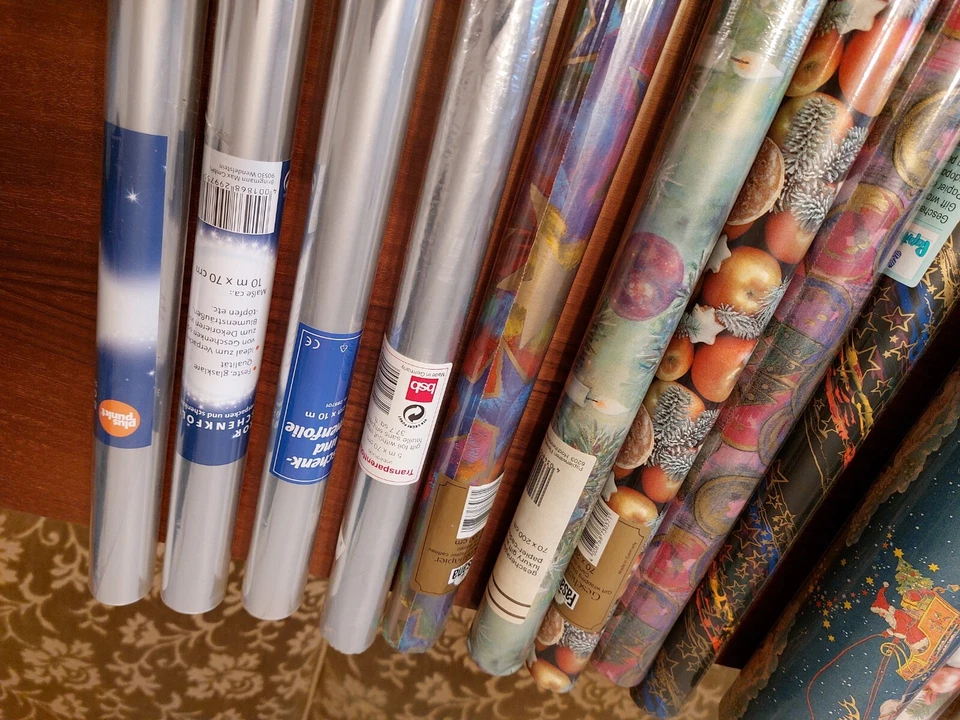 Geschenk Papier Rolle Folie Band Perlenkette Deko Weihnachten - über 30 Teile - Bild 2 von 4