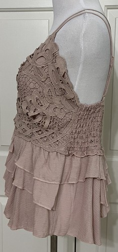 NWT Chelsea Violet size L light rose spaghetti strap ruffled top womens - Picture 2 of 5