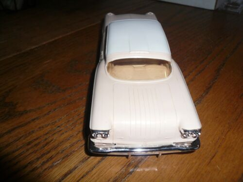 1958 Pontiac Bonneville 2 Dr Hardtop DEALER PROMO FRICTION CAR - Vintage - Picture 4 of 5