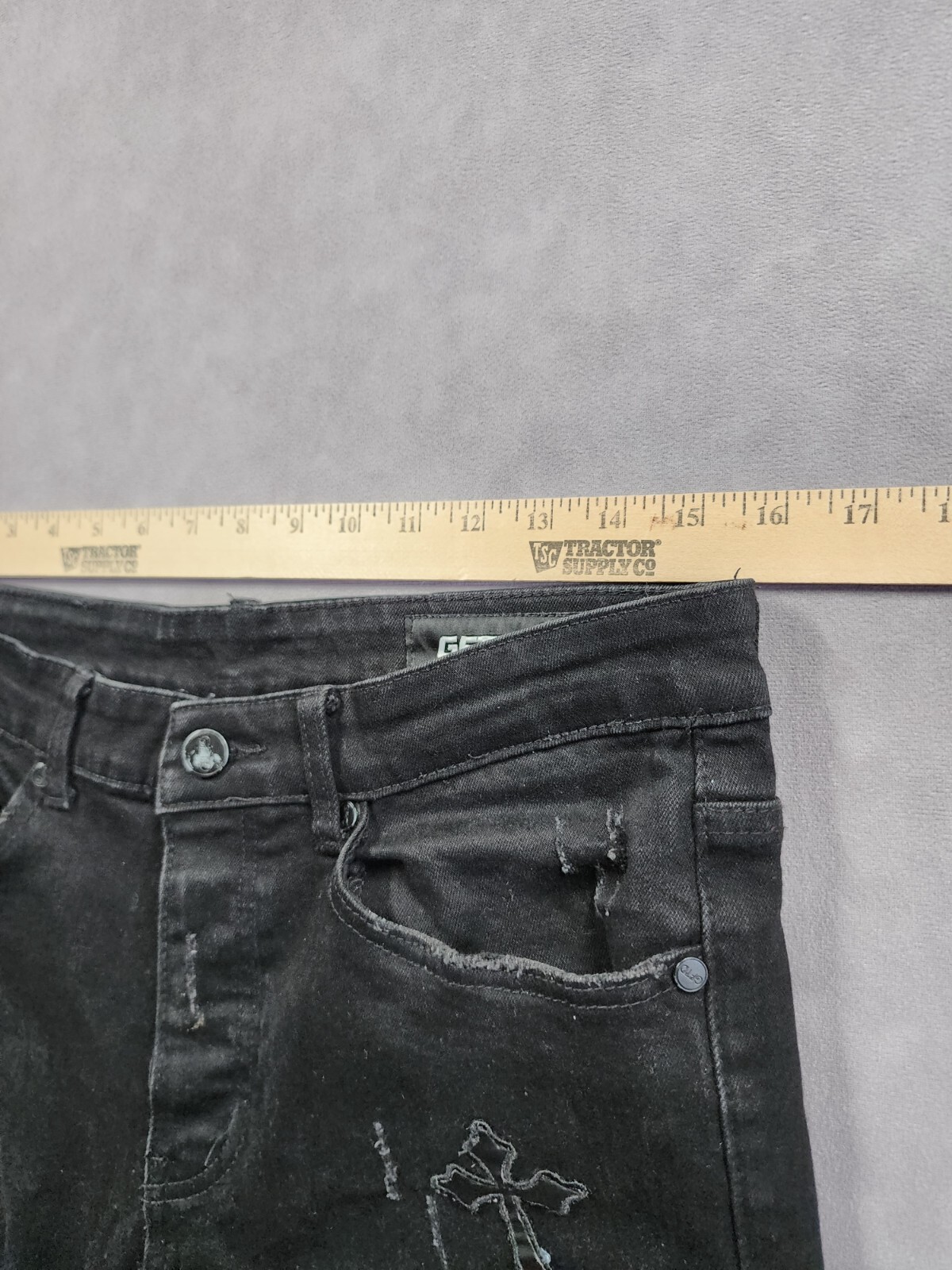 Picture 4 of 15