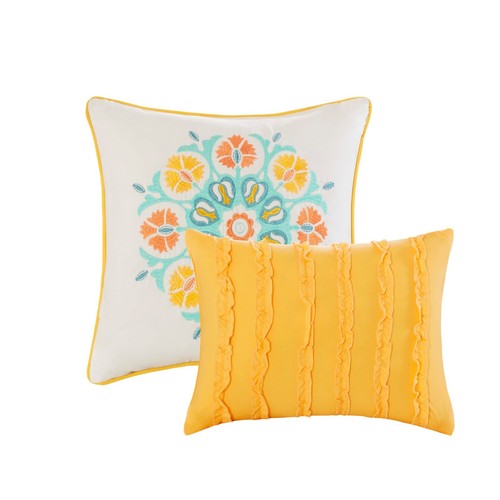 Intelligent Design Nina Reversible Quilt Set with Throw Pillows - Picture 7 of 7