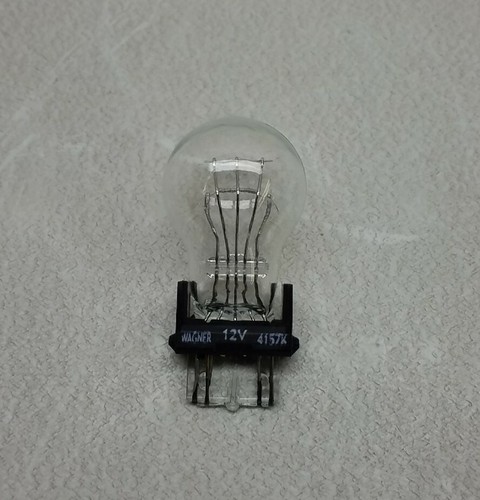 4157K Wagner Miniature Light Bulbs 12V Double Contact Wedge Quantity 10 Bulbs - Picture 2 of 3