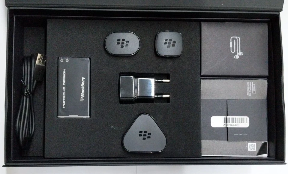 [NEW] Blackberry Porsche Design P'9983 Carbon Fiber 64GB Factory Unlocked 4G - Image 3 of 4