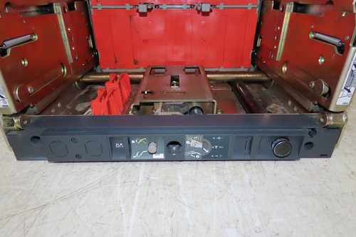 Merlin Gerin CWMQVV3AXAXBXXXFXXT Masterpack Cradle NW25 Chassis 2500A - Picture 10 of 18