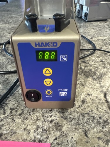 Hakko FT-802 & 8004 G4-1603 Digital Thermal Wire Stripper with Tweezer Handpiece - Picture 6 of 10