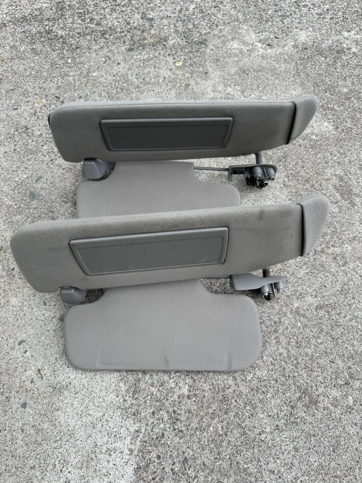 00-06 CHEVY TAHOE OEM AVALANCHE YUKON ESCALADE SURBURBAN SUNVISOR DARK GREY L+R - Image 3 of 4