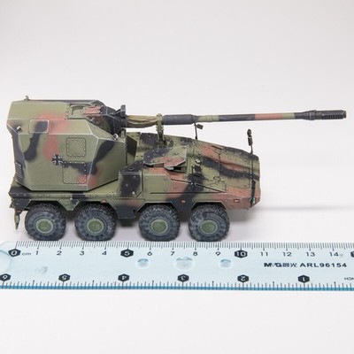 1/72 AM German boxer dog armored vehicle RCH155mm howitzer model new