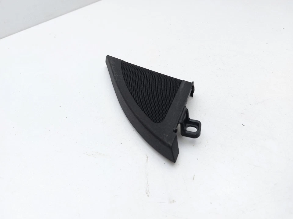 AUDI A4 B8.5 SPEAKER COVER TRIANGLE TRIM FRONT RIGHT 8K0035424 2015 - Image 4 of 4