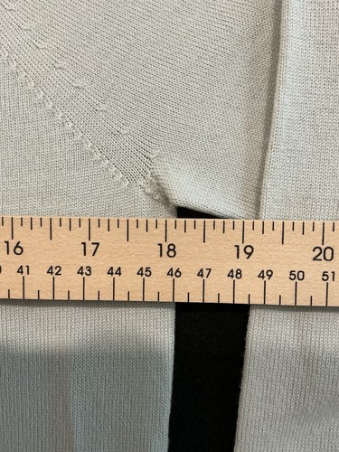 Maglione donna Banana Republic taglia M grigio lana merino scollo a V usato in ottime condizioni - Foto 6 di 8