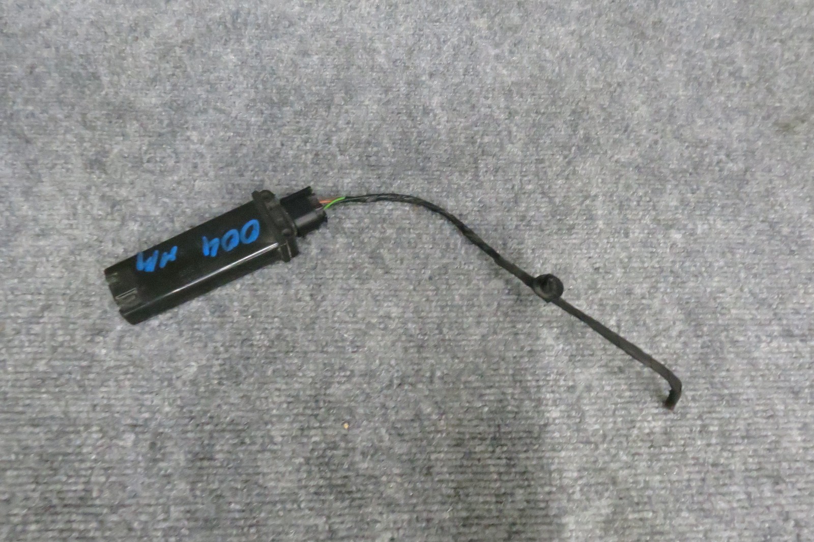 Picture 1 of 6