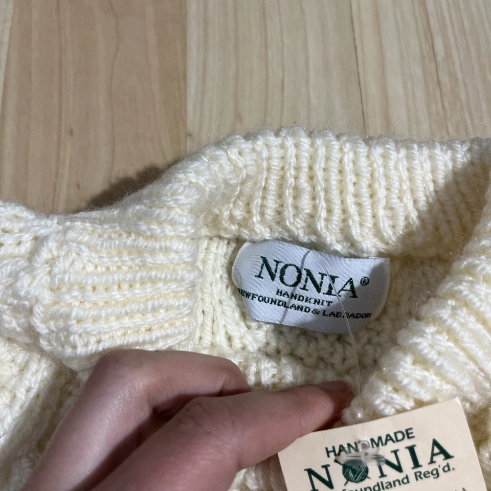 NONIA Cream 儿童财富湾厚套衫 100% 羊毛手工全新带标签 6 码 — 第 2/4 张图片