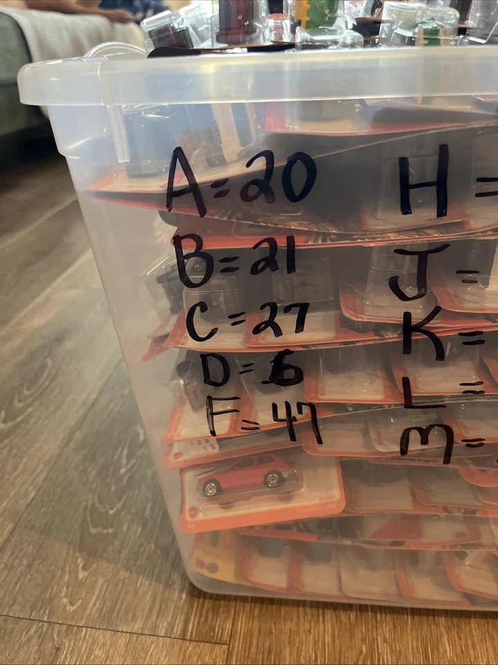 Lote de 300 coches Matchbox nuevos años 1932-2025 gran oferta si coleccionista/vende Foto 4 de 4