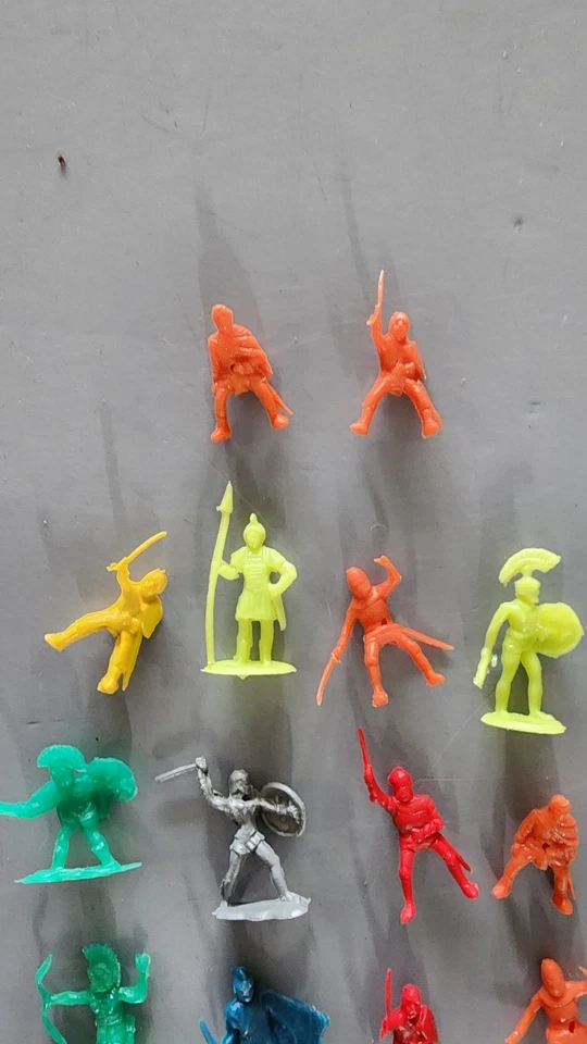 Lote De Colección De 14 Figuras De Plástico Duro Soldados Romanos Gladiadores 1" (3 Foto 4 de 4