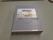 HL Data Storage GCR-8480B CD-ROM Drive 33P3262 - Beige Bezel
