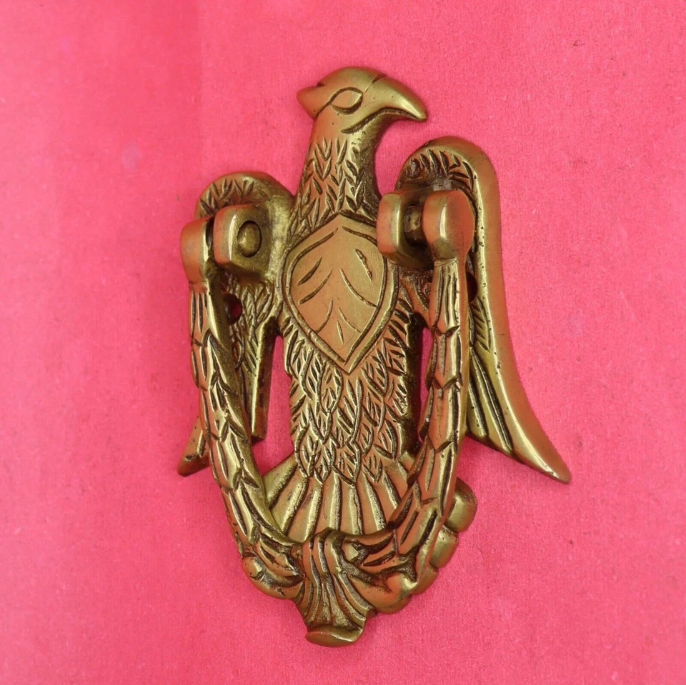 Timbre con forma de águila estilo antiguo hecho a mano latón diseño de pájaro llamador de puerta Foto 2 de 4