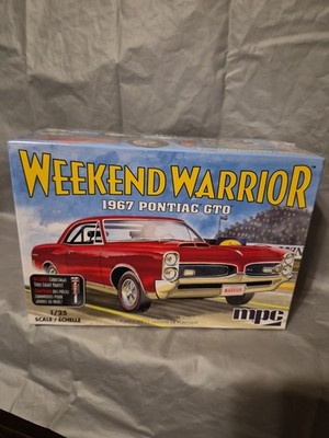 MPC 1967 Pontiac GTO Weekend Warrior With Tree Light Parts 1:25 Plastic Kit New 