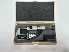 Mitutoyo No. 293-721-10 0-1" x .00005" Outside DIGITAL Micrometer Carbide Tip