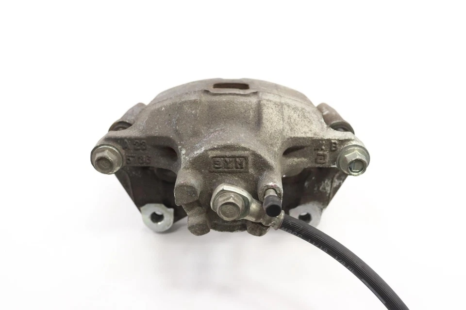 2017 - 2020 MITSUBISHI OUTLANDER FRONT RIGHT SIDE DISC BRAKE CALIPER OEM - Image 4 of 4