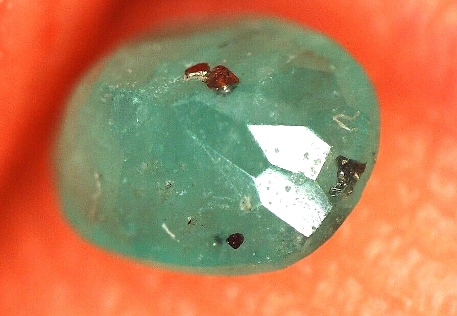 RARE ROUGH COLOMBIAN EMERALD WITH GOLDEN PYRITE POINTS 0.1 CTS - Image 2 of 4