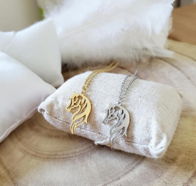 Collier cheval acier inoxydable doré cadeau femme et fille vendu à l'unité