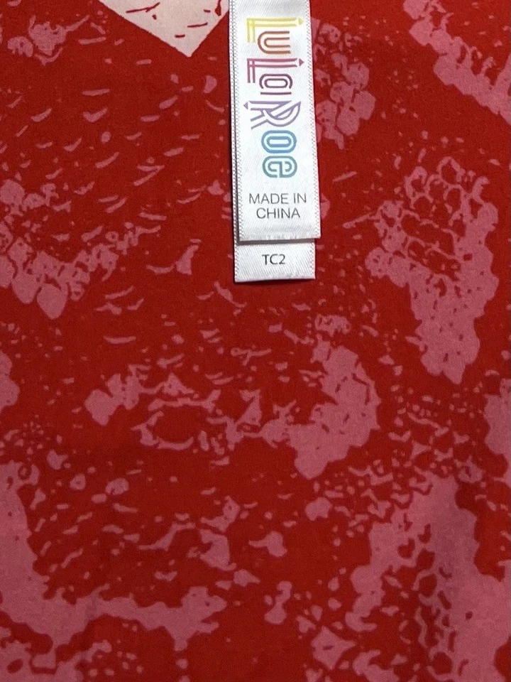 LuLaRoe Leggings TC2 Tall Curvy 2 Rare RED SNAKESKIN Wild Animal VALENTINE Heart - Image 4 of 4