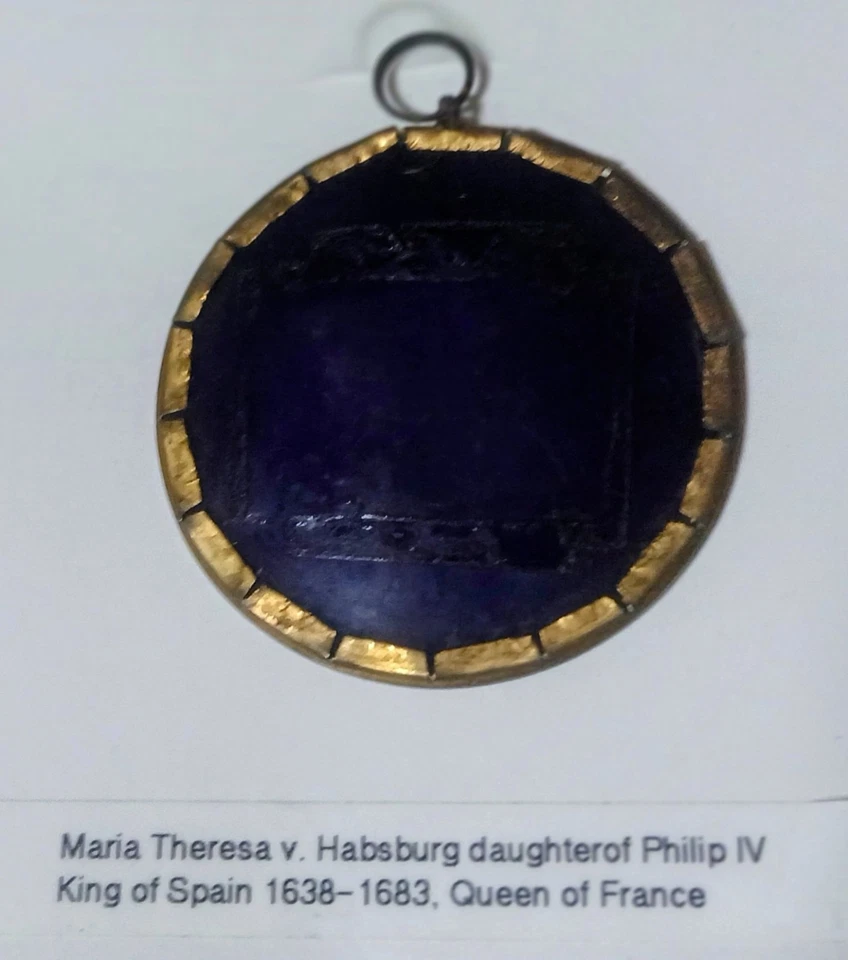 Antique French Portrait Minature Queen Of France Maria Theresa c.1611-1675  - image 2 of 2