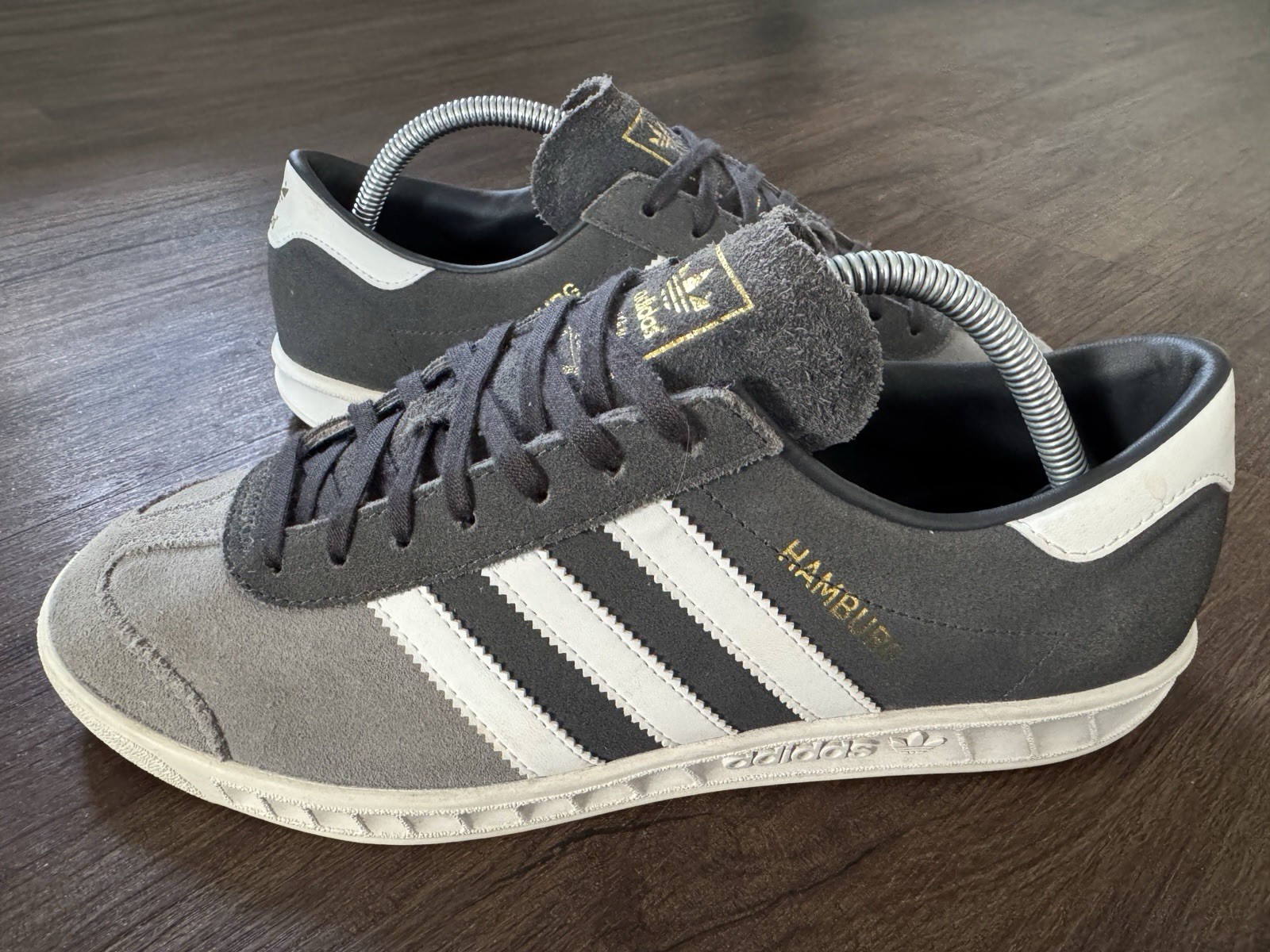 Zapatillas de running ADIDAS Hamburg para hombre con terraza, gris/blanco - talla 8 (S79987)