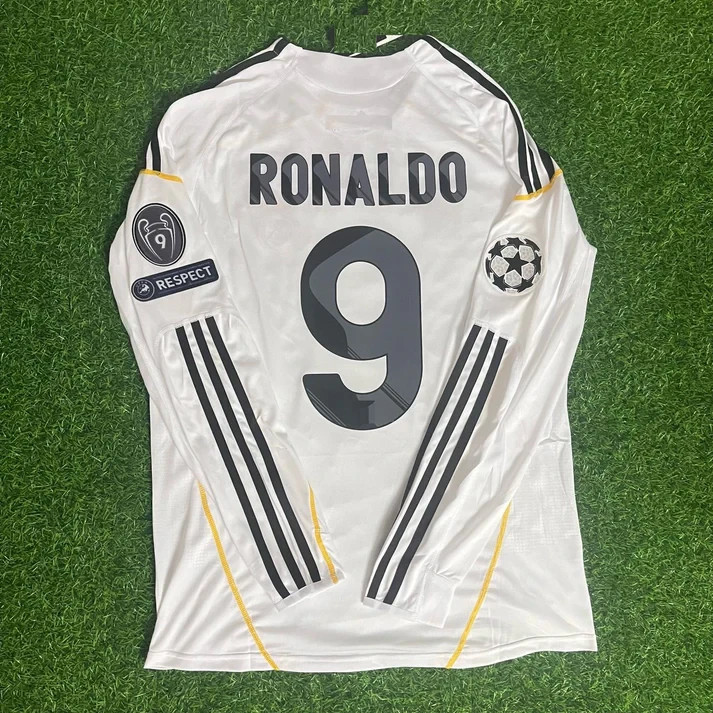 Cristiano Ronaldo Real Madrid 2009 2010 Debut First Year Number 9