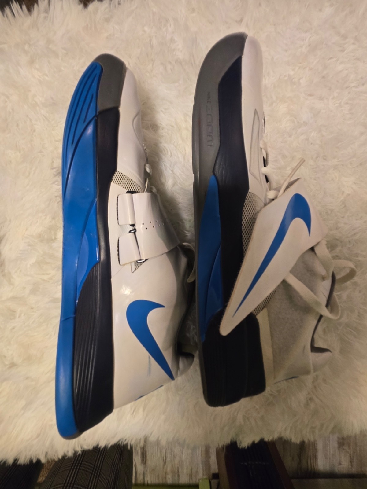 Men, white tennis shoes Nike size 17, good condition thumbnail 11