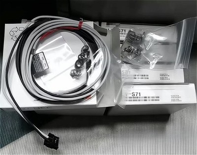 New In Box Keyence Laser Sensor LV-S71 fast shipping
