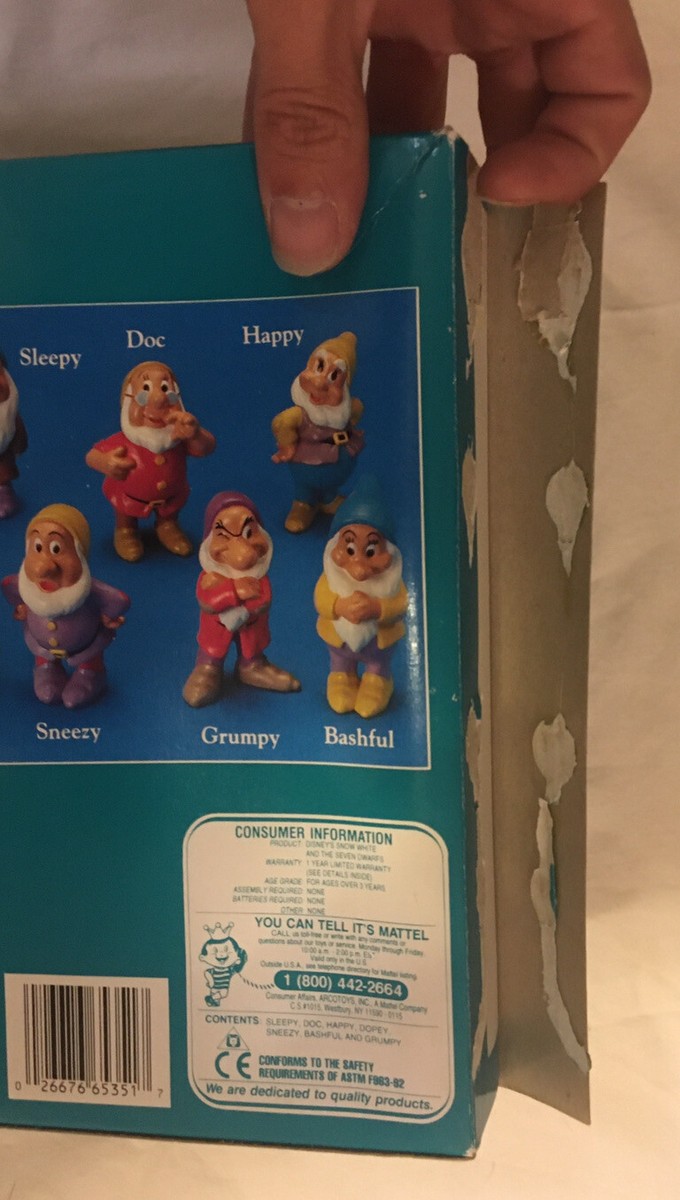 Walt Disney's SNOW WHITE and THE SEVEN DWARFS FIGURINES by Mattel Walt Disney's SNOW WHITE and THE SEVEN DWARFS FIGURINES by Mattel